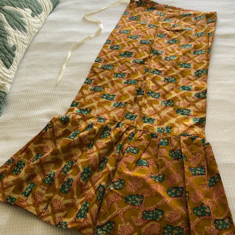 NWOT- AFRICAN Wrap-around Skirt